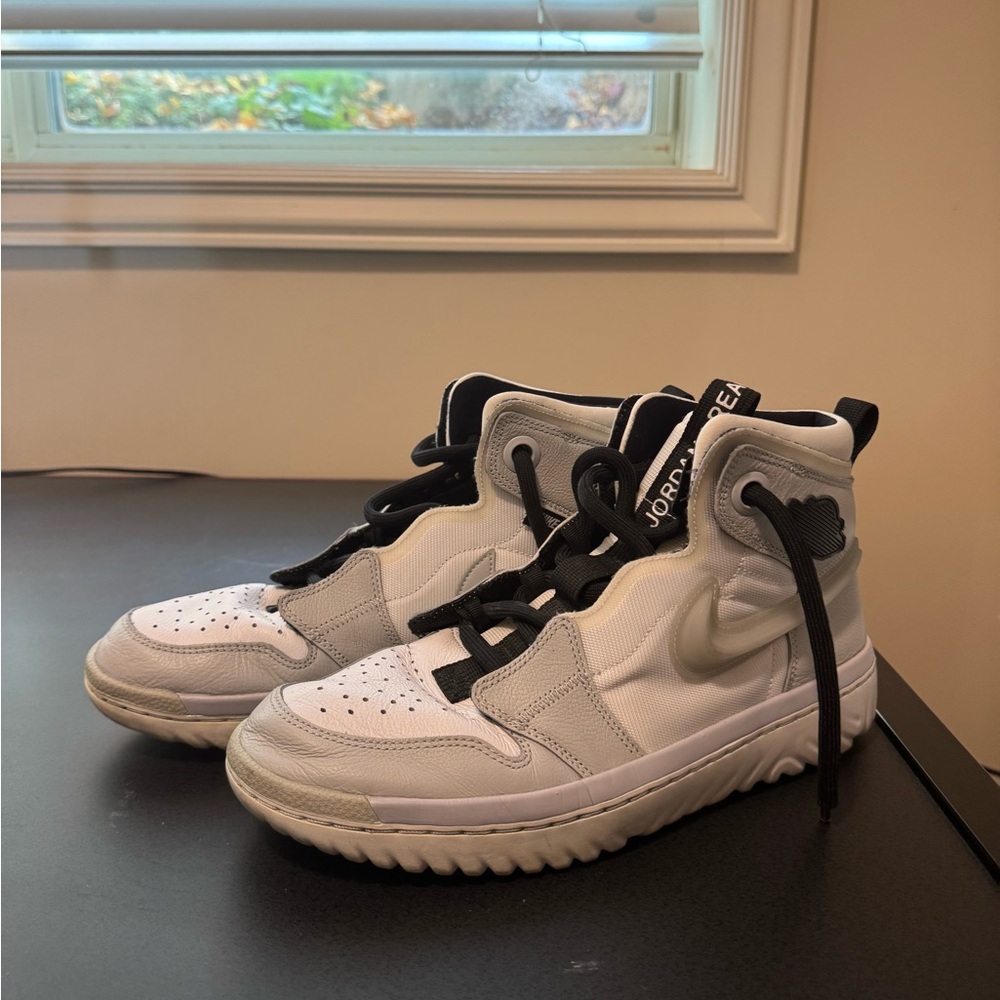 Nike Jordan 1 High React 'Grey Fog'